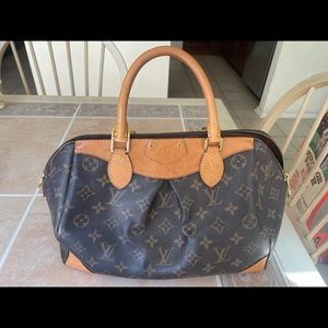 Louis Vuitton purse